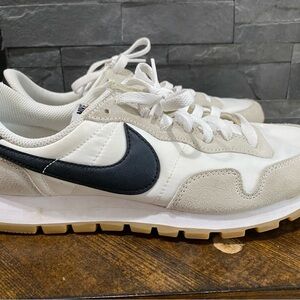 Nike Pegasus White and Black Retro Sneakers
